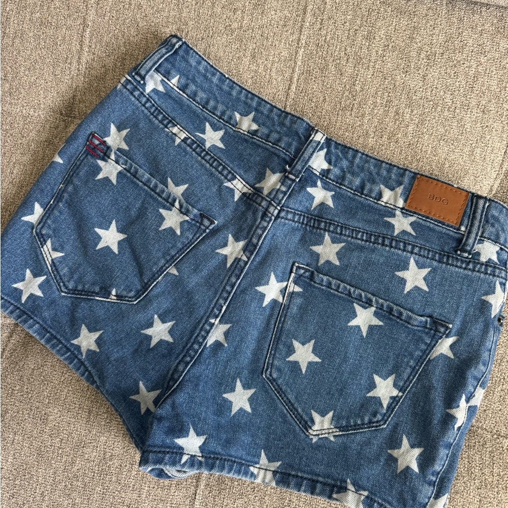 BDG Shorts - Picture 2 of 2
